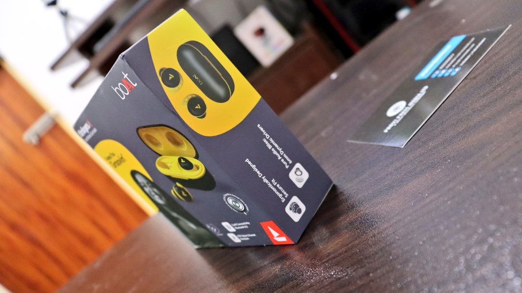 pulseofindian's tweet photo. #ProviTechReview : 

Product : #BoAt441 ( BoAt Airdopes ) 

Fantastic Premium Design • Powerful Bass (BoAt Signature Audio) • Comes With 5 Color Variant (4 Currently Available in Market) • IP×7 Water &amp; Sweat Resistant • IWP Technology •
Buy Link :
https://t.co/GLJRl2ikLy https://t.co/xpUIRb4uWg