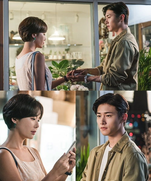 sherenpaust's tweet photo. Ep14 Prev Stills: 
HyeonJoo checks a notebook.
DoGyeom gives heartfelt advice to HyeonJoo. 
#그놈이그놈이다 #ToAllTheGuysWhoLovedMe #ThatGuyIsTheGuy #ThatGuyIsTheGuyEp14 #그놈이그놈이다Ep14 #MenAreMen #MenAreMenEp14 
#HwangJungEum #SeoJiHoon #YoonHyunMin 
#황정음 #서지훈 #윤현민 https://t.co/wOGTZwPefq