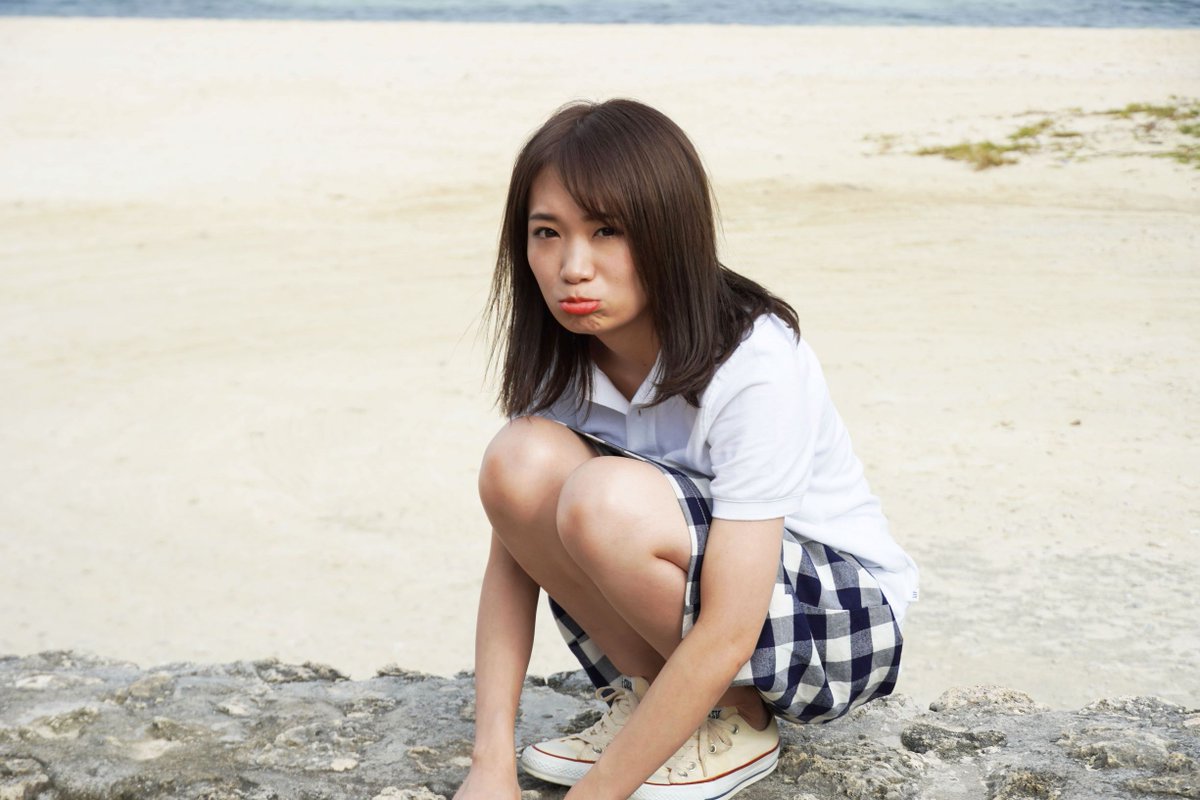 売れ筋がひ贈り物! 乃木坂46 秋元真夏2nd写真集 しあわせにしたい
