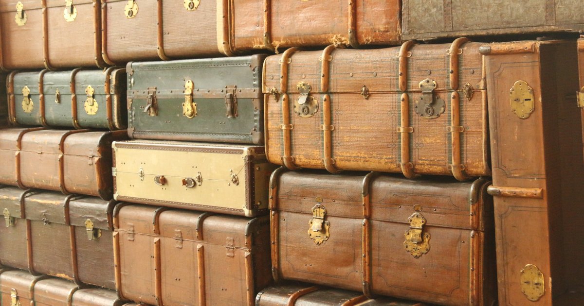 skibo_castle's tweet photo. Hannah Rogers calls for a return to the style and craftsmanship of the luggage brands synonymous with the golden age of travel in the latest issue of Skibo magazine: https://t.co/pVXeM14K0M @HannahRogersLDN #skibomagazine #theartoftravel https://t.co/sbLZOLBeTg