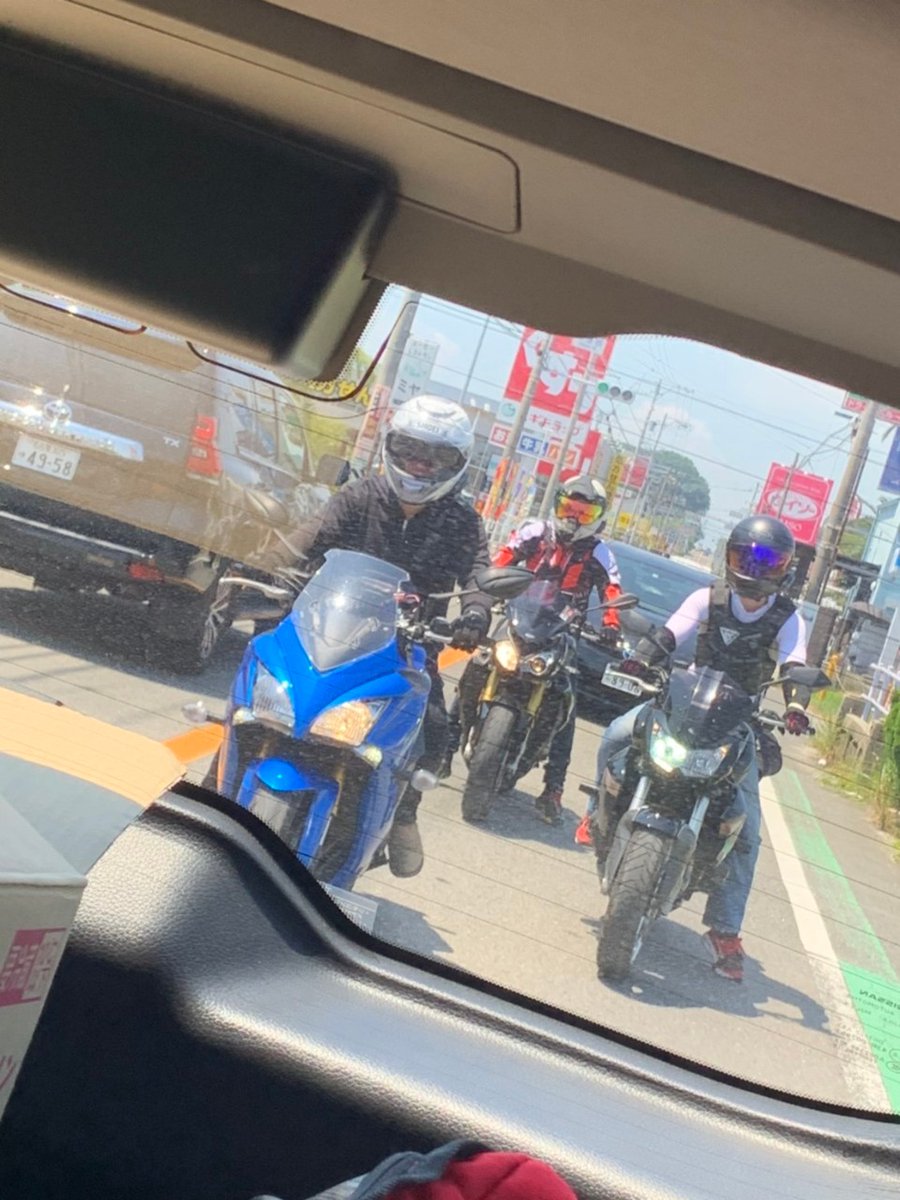 paypleaseme's tweet photo. 僕たちPleasePayMeって言います。
バイク乗ったり、旅したりを動画にしてyoutubeにあげております。
もし

【チャンネル登録してやってもしいぞ!!】

っていう心が優しすぎる方、是非登録よろしくお願いします。

https://t.co/DXO18iDEwP

#バイク乗りとして自己紹介 
#バイク好きと繋がりたい
#旅行 https://t.co/oBYFRdhDZG