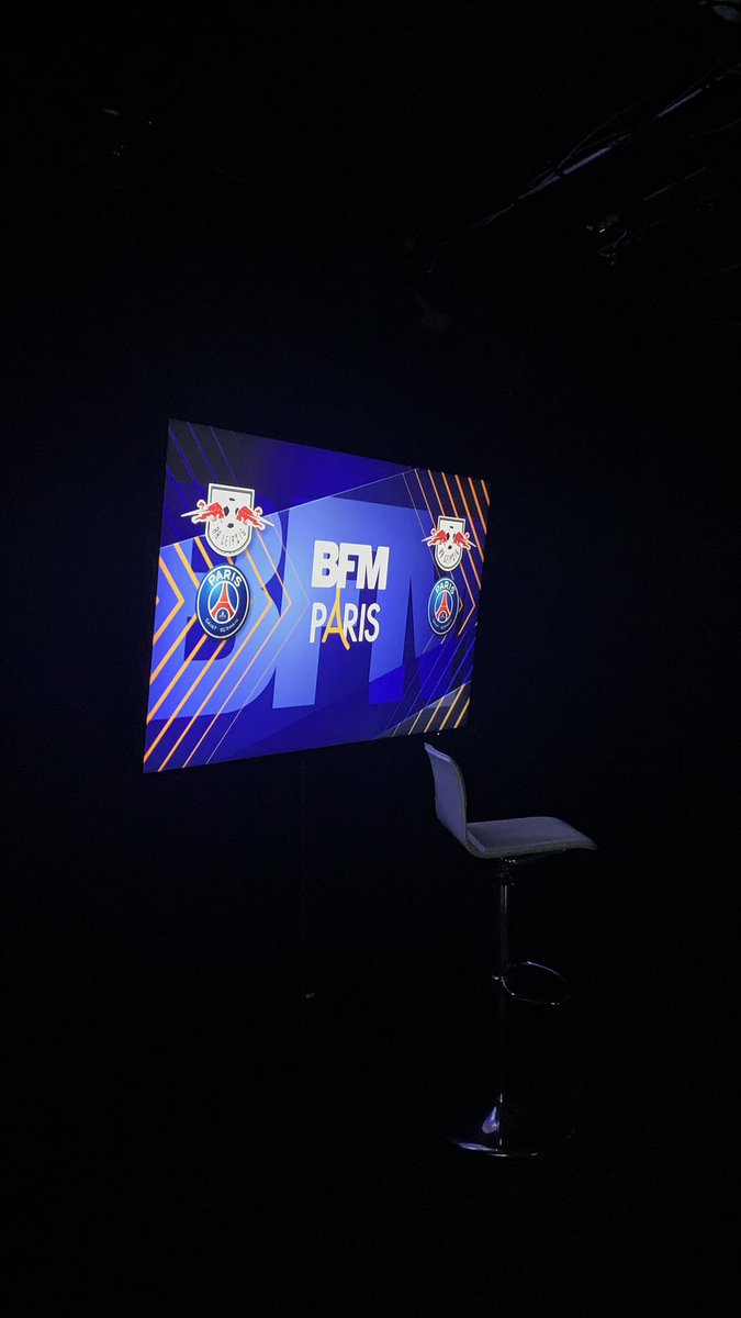 pierrerigo's tweet photo. On vous prépare une surprise 🤫
Rdv à 18h sur @BFMParis avec @JB_GRZI pour un avant-match exceptionnel ! 
#PSGRBL https://t.co/EduWYH12VN