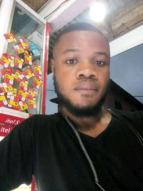 Cocoice46369576's tweet photo. Also these gentle men ooo 😍 I brekete full ground 🔱🔱📌📌 see handsomely Titan's family 💃🏼🍾 love you all they are also my husband 🤣🤣🤣💋🔱 
#TachaDay32
#HoTachaGOAT https://t.co/5lL6eX4Ikc