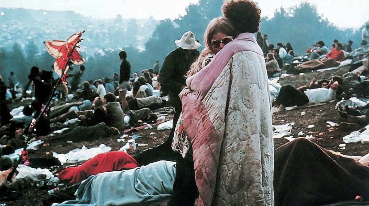 Hoy hace 51 años que finalizaba el legendario Festival de Woodstock. Un acontecimiento irrepetible.
