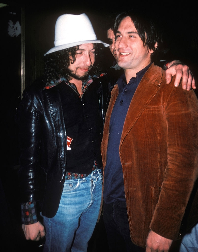 Barney Hurley on X: "Bob Dylan & Robert De Niro, Los Angeles, CA, 1977  https://t.co/4QrS9CvnmE" / X