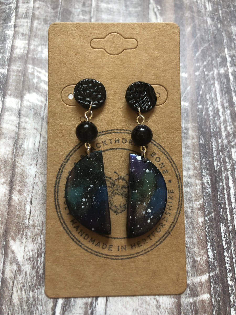 blackthornbone's tweet photo. Check out my Etsy for clay jewellery. Soon to be branching out into more metalwork and heading back to silver clay as well. Custom orders welcome!
https://t.co/AtHVf4d3bb https://t.co/ToJdC5Z7hP