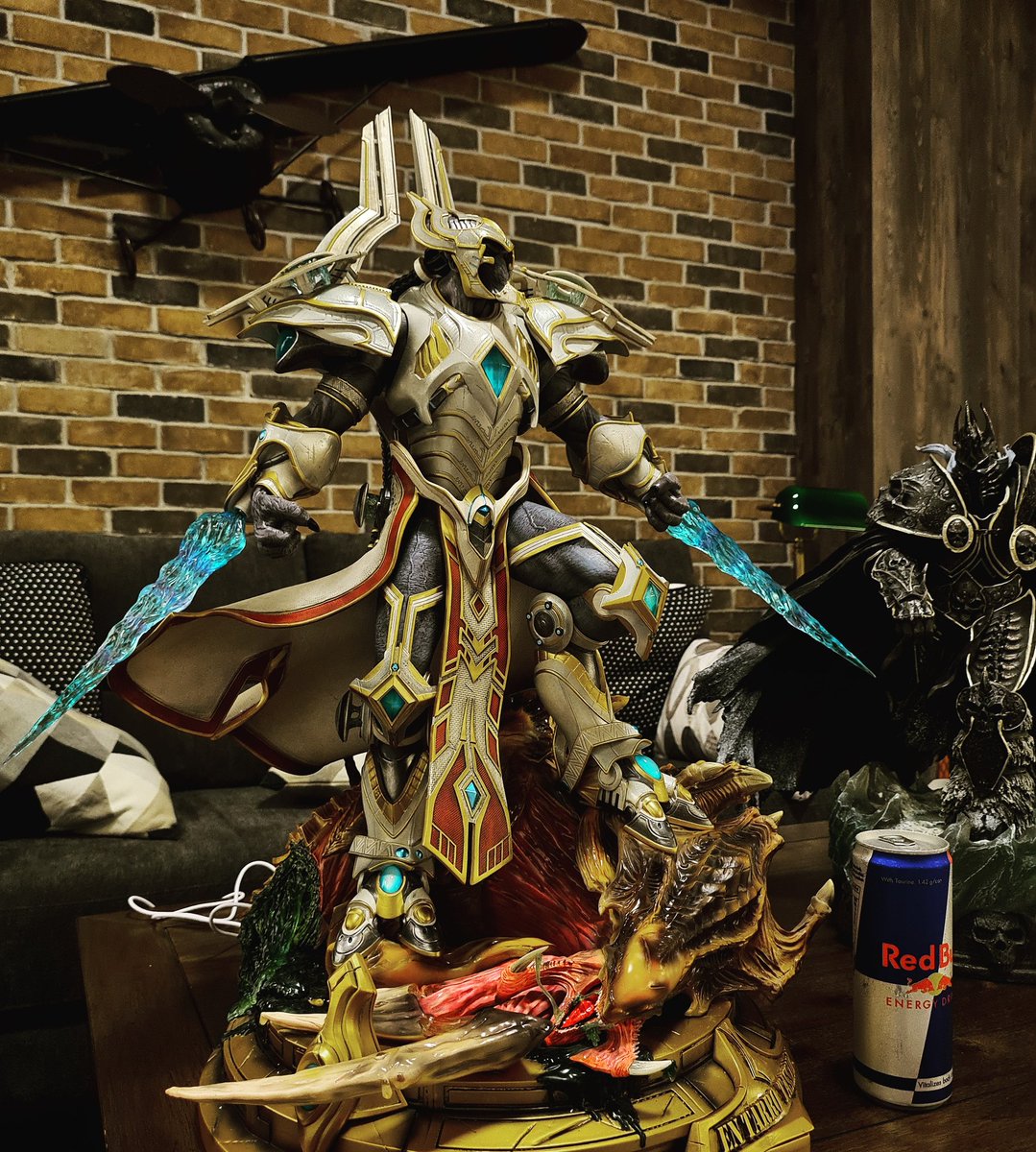 keikun17's tweet photo. #artanis statue from #mayfliesstudio
#starcraft #sc2 #broodwar #blizzard #blizzcon #sc #rtsgames #rts https://t.co/jUaAszlx34