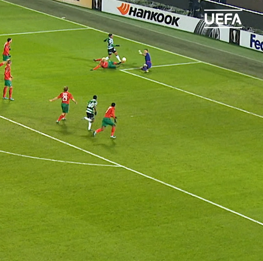   Happy birthday, Bryan Ruiz! 3 5 today  