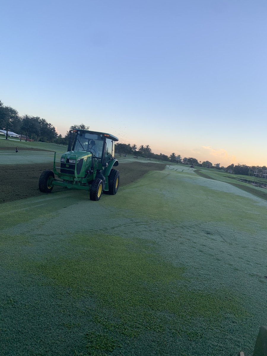 AerationTech's tweet image. Verticutters going, Rake-O-Vacs behind them, Sand being slung, and 1298s waiting behind them! Doesn’t get much better then this .... Thanks Bob for having us out for the whole package  @TurfTech_