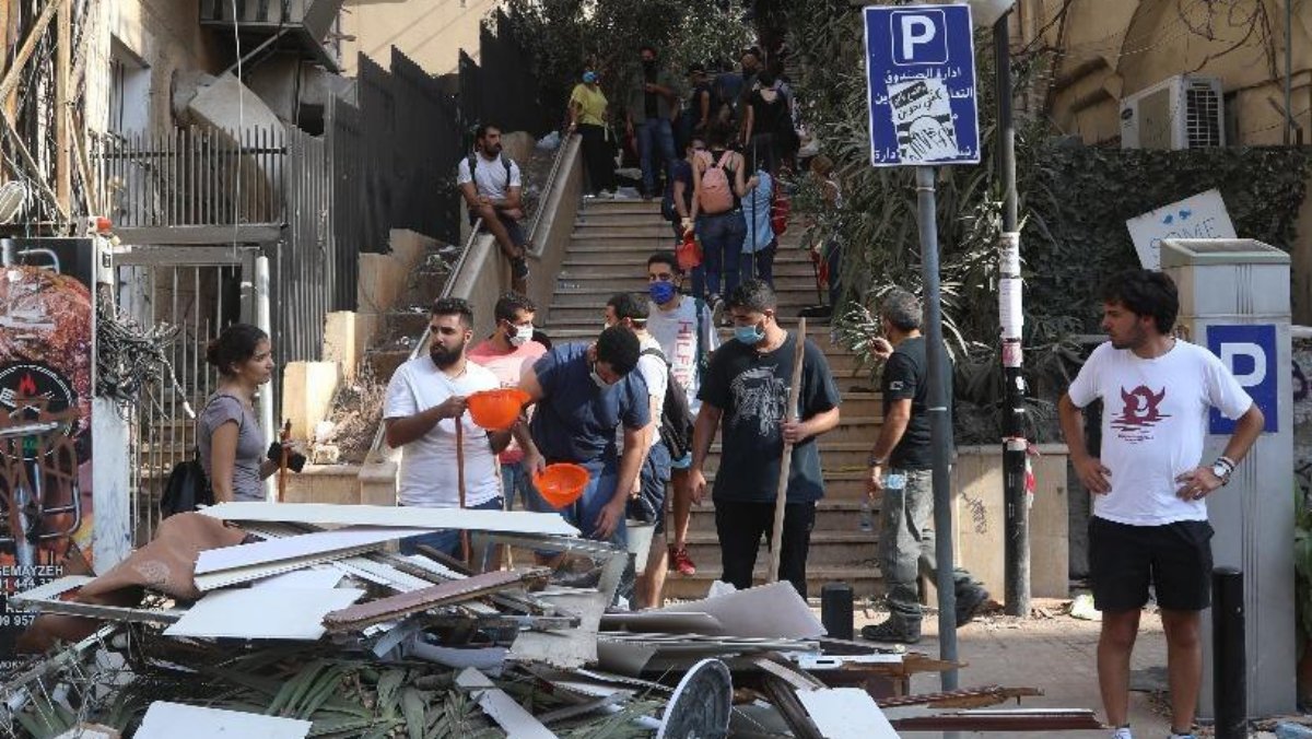 The four day visit by  @FilippoGrandi intends to shine a spotlight on the plight of all affected by the devastating blast a fortnight ago – people of Lebanon, migrants and refugees alike.