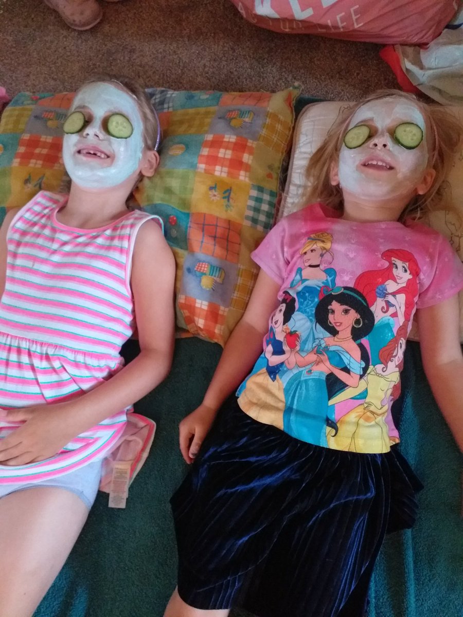 WoldsO's tweet photo. What to do with a wet afternoon....pamper of course. Face mask &amp; a mani-pedi #girly #pamperafternoon #qualitytime @MWISClass9 @MWISClass2 https://t.co/JJDlhQuf7T