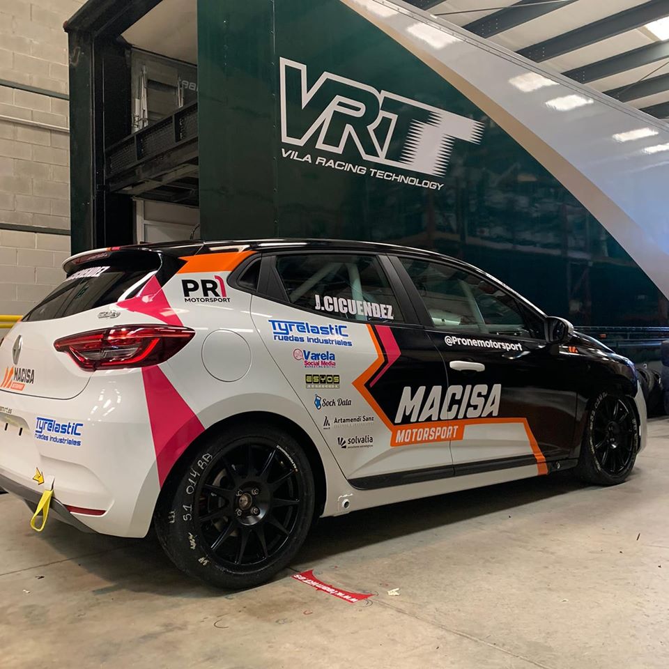 Comienza la CLIO CUP SPAIN!!!
Los próximos días 20, 21, 22 y 23 dará el pistoletazo de salida en el Circuito de Nogaro de Francia, el primer meeting al que acudirá Javier Cicuéndez de <a href="/MacisaMotor/">MacisaMotorsport</a>
<a href="/TeamVRT/">Team VRT</a> <a href="/SockData/">SOCK DATA</a> <a href="/tyrelastic/">Tyrelastic</a> <a href="/PRoneMotorsport/">Project One Motorsport</a> <a href="/esyosproteccion/">Esyos Proteccion</a>