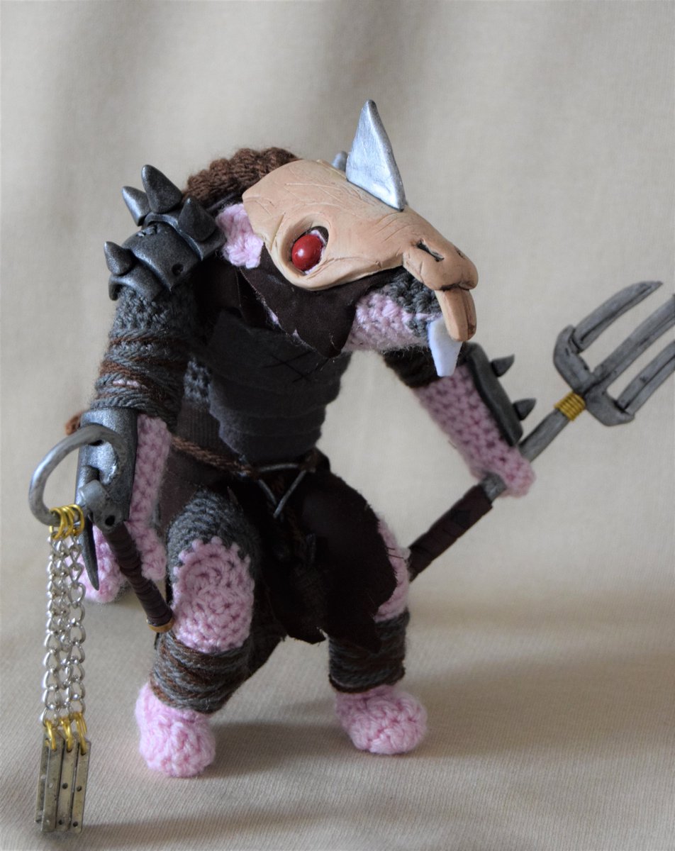 ColourfulSusana's tweet photo. 3. TRETCH CRAVENTAIL. Over many battles and countless acts of treachery, Chieftain Tretch Craventail of Clan Rictus has proven himself a master of guile.#Skaven #ratmen #warhammer #totalwar #TRETCH #tretchcraventail #craventail https://t.co/PxjqJ4yWLd