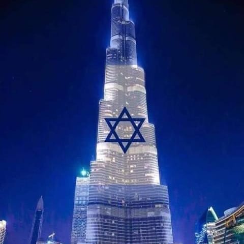 Salma35T's tweet photo. لطالما دعمت الولايات المتحده الأمريكيه اسرائيل في العلن والسر و دعموا قضياهم في السر والعلن، اذا ليست اسرائيل السيئة بل العر هم الذين تجري في عروقهم الخيانة لاخوانهم https://t.co/UgnjpiBR95