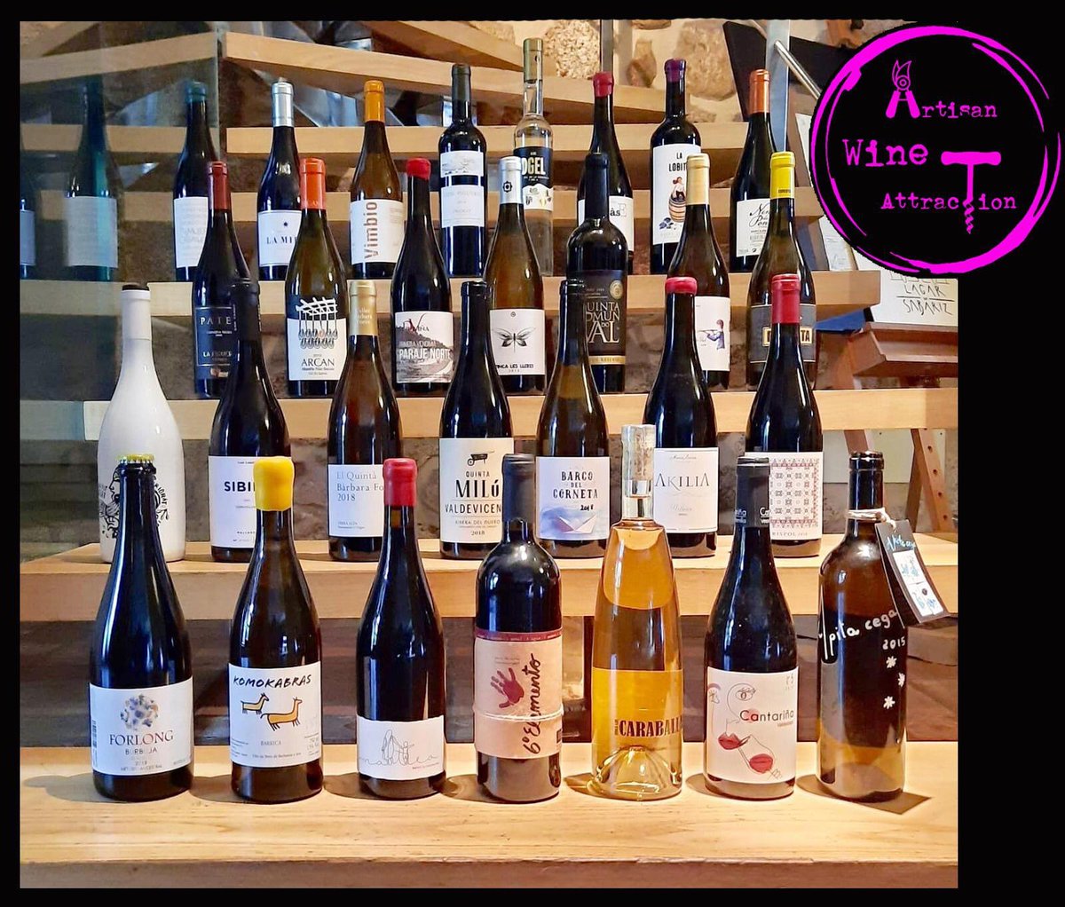 artisanwineattr's tweet photo. Alguna cosa está fermentando, pero no sabemos qué... Ó si!

#artisanwineattraction #vino #vi #vin #wine #wein #instawine #wineporn #wineparty #lovewine #winelover #winemaker #wineaday #winestagram https://t.co/WJ35sDEiBu