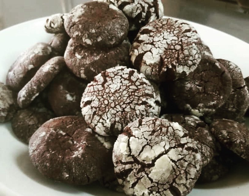 #tuesdaystonic Chocolate Cookies for morning tea... 

#hotelnumber5 #luxurywithstyle #chocolatecookies #teaandbiscuits #entebbemornings #staysafeug🇺🇬