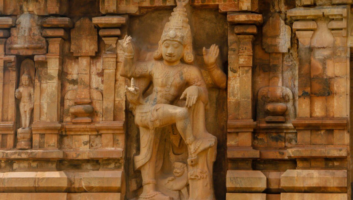 ...a shaalabhanjika etc. In contrast, Brahmeshvara temple features a two part pilaster with a mithuna couple, a dikpala et cetera.There are also several other architectural features that we shall look at when we look at specific temples in detail.