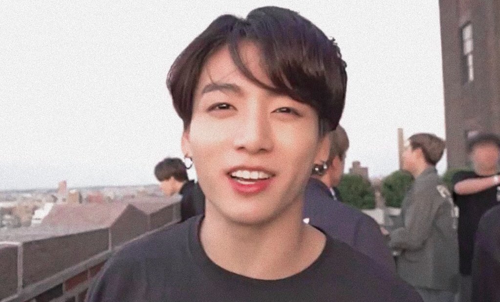archiveforJK's tweet photo. missing jungkook </3 https://t.co/ZkWBdFTH7X