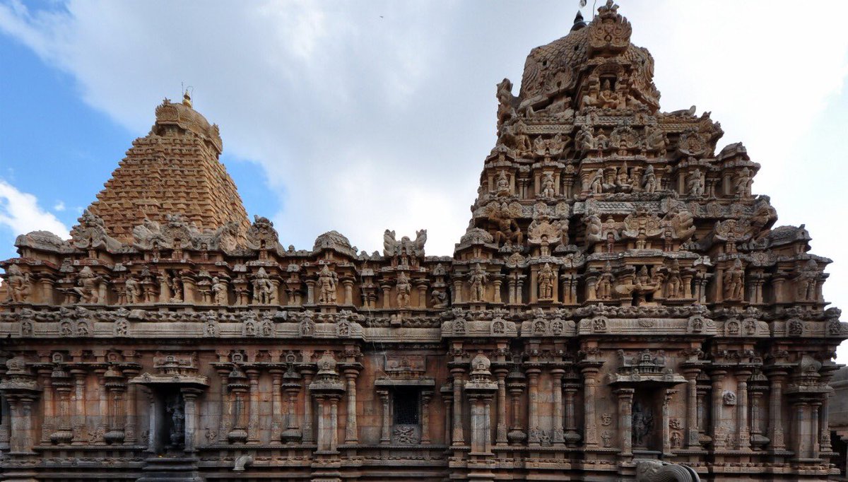 ...two major parts — the kumudam and the jagati.The kumudam is either three faces of a six faced beam or semi cylindrical. A jagati can be flat, or shaped like an inverted lotus. They may be either plain or decorated.The paada or wall of a Dravida temple has one or more ....