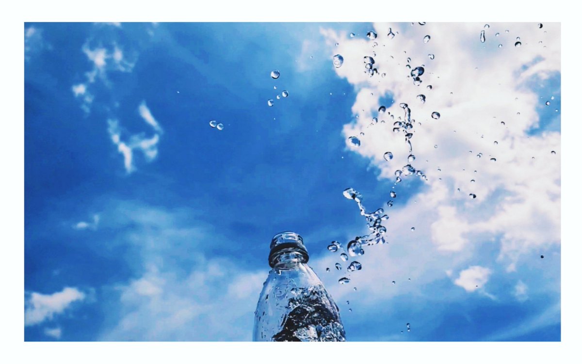 Sorani___Ao's tweet photo. ただひたすらに水被って
青と水に癒された夏だった。

#あなたの感情が動かされた夏 https://t.co/9y2GagLsB1
