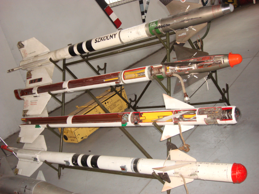 3/over 2.5g. The small engagement envelope of the missile resulted in multiple false launches, creating a kill ratio of below 10% (comparable to the 9% of the AIM-7), when the Sidewinder had 15%. During the Middle East wars (1967 and 1973) the Egyptians and Syrians were largely