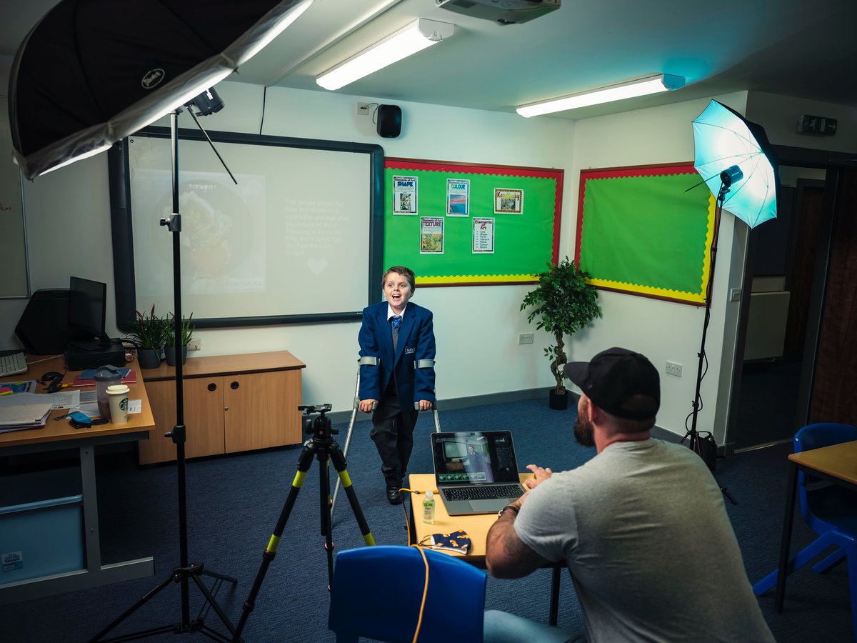 TweeDesigner's tweet photo. It’s great to be back on shoots again! What a great way to start at the beautiful @FairviewBofA ! #inspiringschools with @intschools to share their #SchoolStories https://t.co/JA1zNFST42