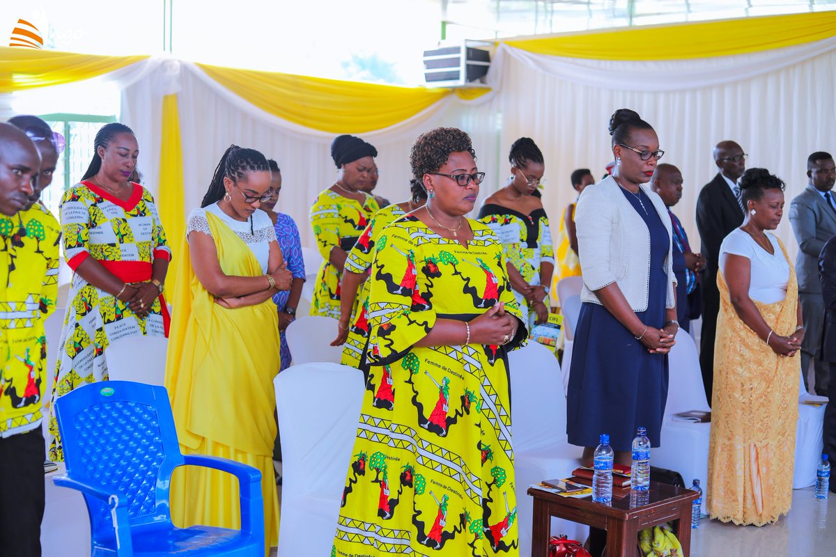 IngoMagazine's tweet photo. SE @DeniseBucumi  a appelé les femmes leaders à partager leur vision et leurs valeurs, et à apprendre des meilleures pratiques et de l'expérience des autres.
#Burundi
#ingomag https://t.co/eJOfkD1W2d