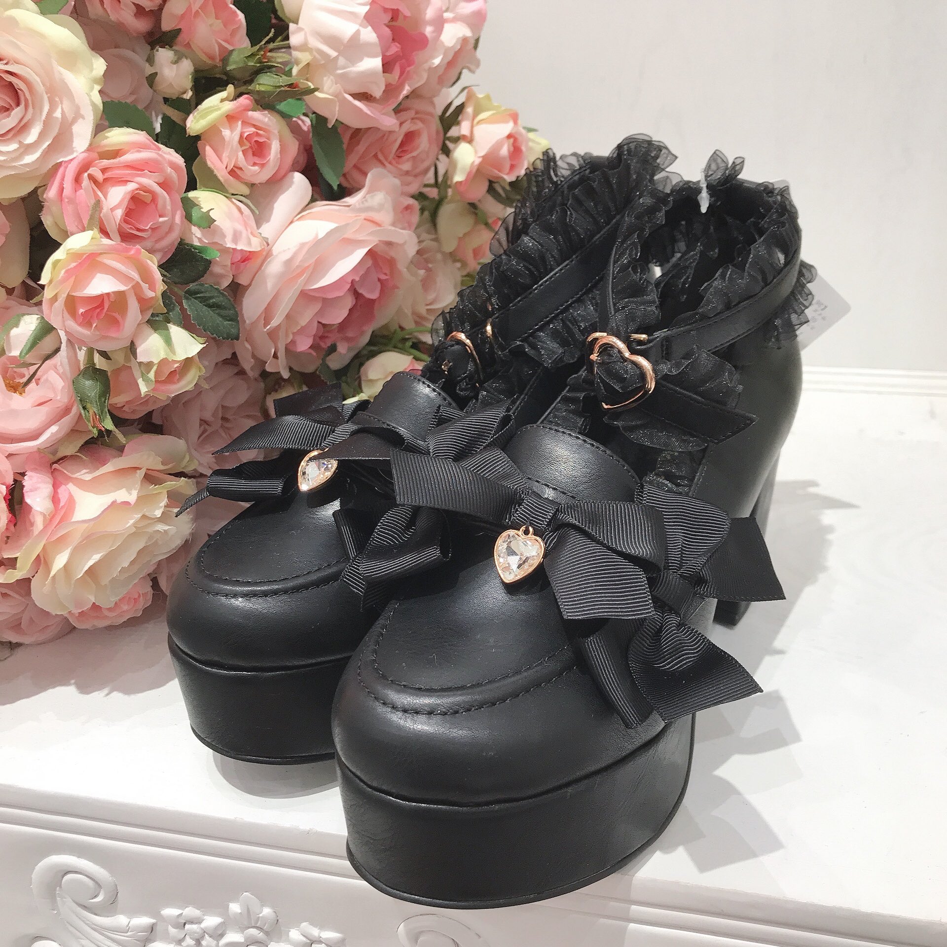 Mille Fille Closet By Lodispotto ルミネエスト新宿 New Item メニーリボンローファーパンプス 9 0 Tax リボンがついた甘くて可愛い お靴になっております 太めヒールで歩きやすさもバッチリ リボンは取り外し可能 店内では2buy10 Off