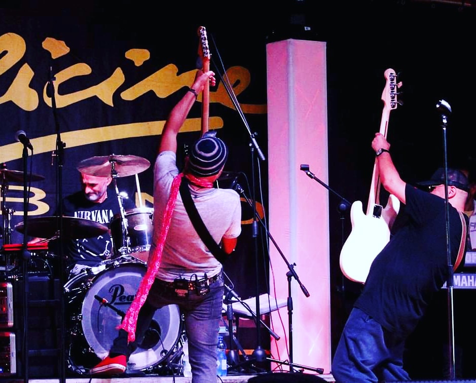 bollicineband's tweet photo. #BoLLicineBand ...più in alto che c'è!
It's Only rOcK'n'rOll!!!
#SummerNotFound #VascoNonStop #VascoTribute #CoverVasco #PadovaLive #PadovaEventi
_ _ _ _ _ _ _ _ _ _ _ _ _ _ _
https://t.co/ZB1Vv2lUVn
info@bollicineband.com
3474428260 3470378025 https://t.co/S4Qkmnqem9