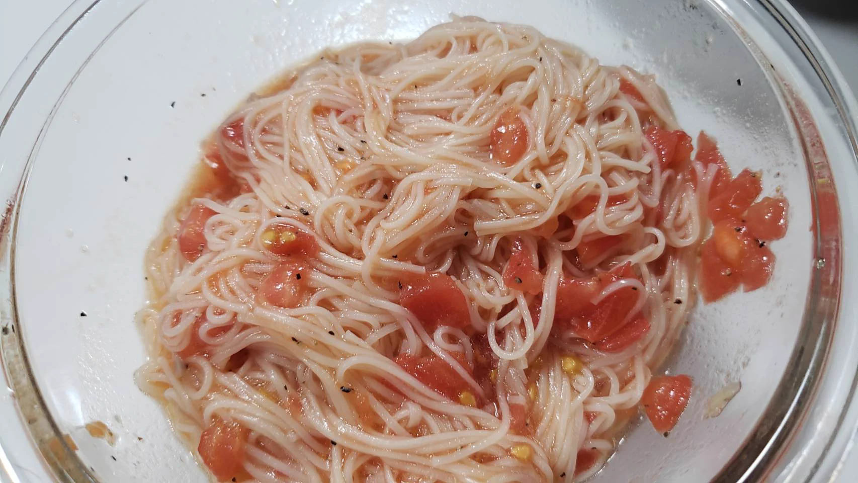トマトと素麺の意外な組み合わせ！「まるごとトマトの和えそうめん」の作り方！
