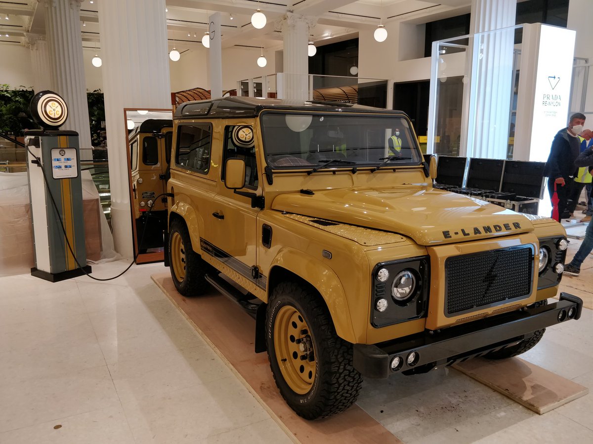 elecclassiccars's tweet image. Very proud to be involved with @Selfridges #ProjectEarth It was a late one on Saturday night as we parked up the electric Defender in prime position inside the store. Driven down from Wales by @Carpervert  #electricdefender