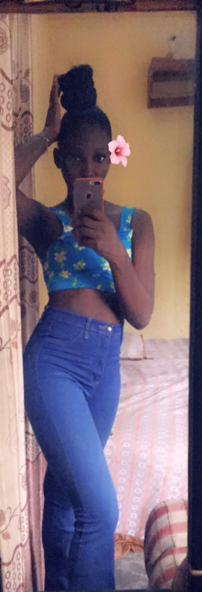 StephenoraSimon's tweet photo. #blackdiva
#model#actress
#IfIWereBiggie
#TuesdayThoughts https://t.co/DRQFe16lS7