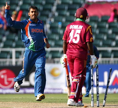 (35) MS Dhoni took only one wicket in his international career by dismissing Travis Dowlin in 2009 Champions Trophy.He is the only designated wicket-keeper to pick a wicket in an ICC tournament match.