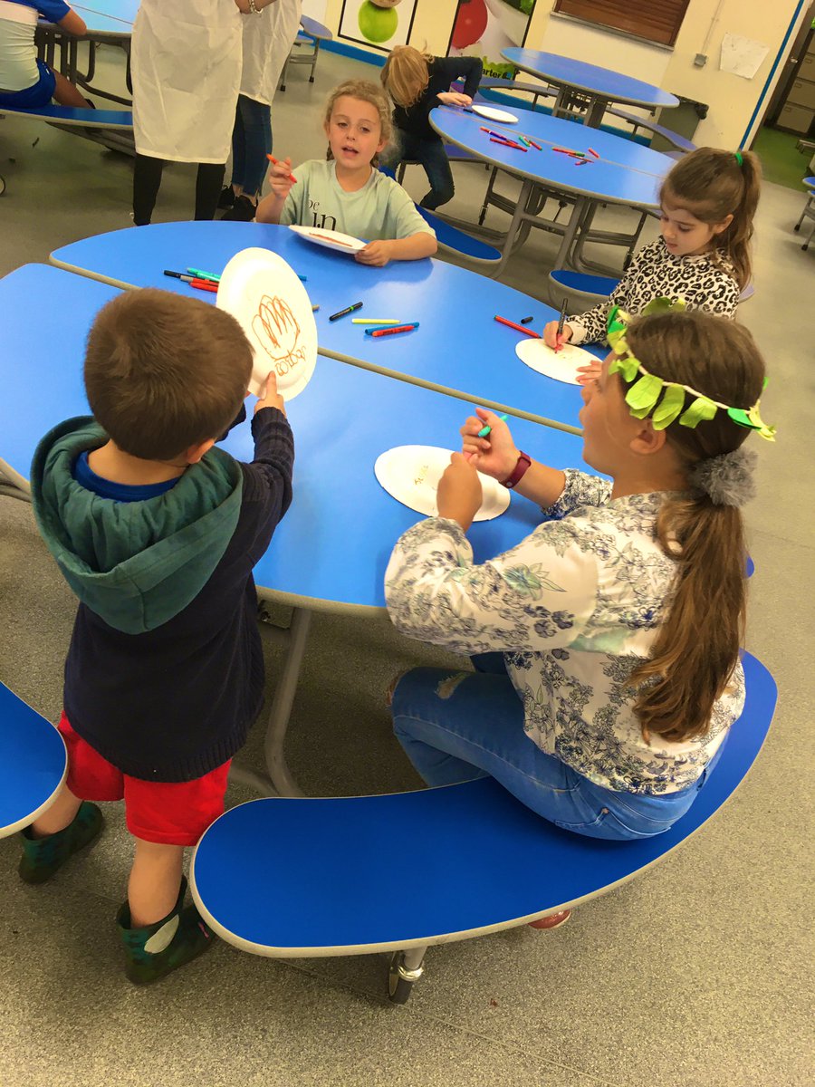 FlyingFutures's tweet photo. Can you guess what country we are learning about today on Adventure Cooks with @OLStBrendan?? 🇬🇷 🐟 ⚔��� 🛡 we are currently designing plates before we learn a dance 💃🏻 #endholidayhunger #healthyholidaysbradford @GiveBradford https://t.co/nE8FNG61PL