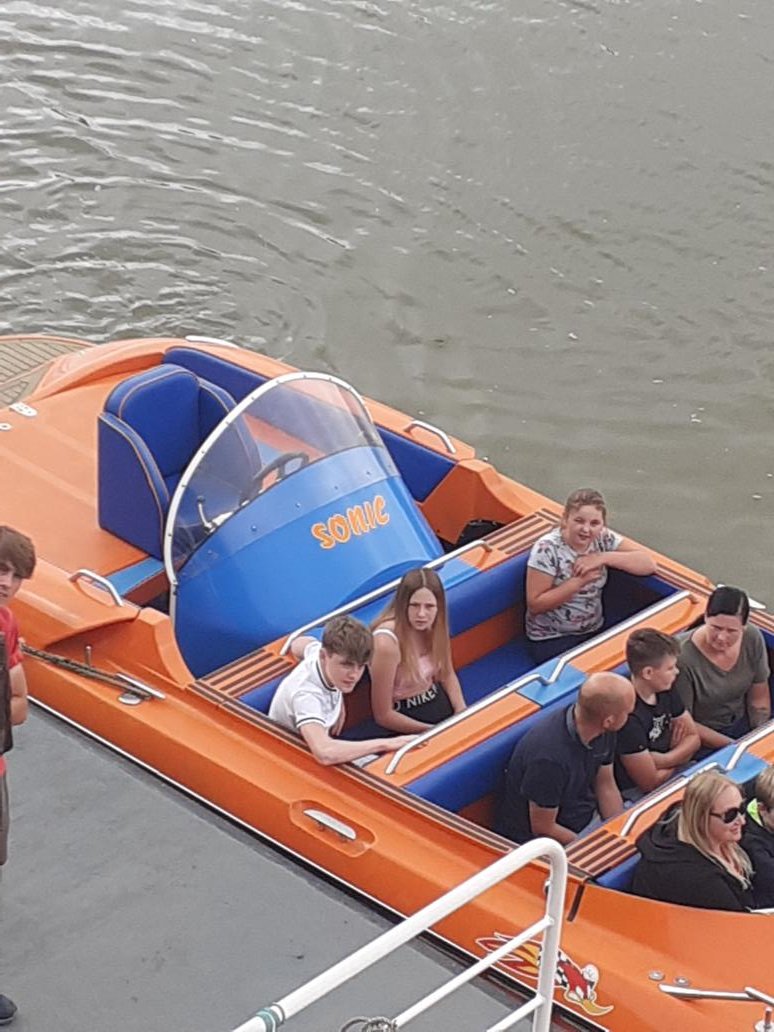 carl (@carlarmbong86) on Twitter photo 