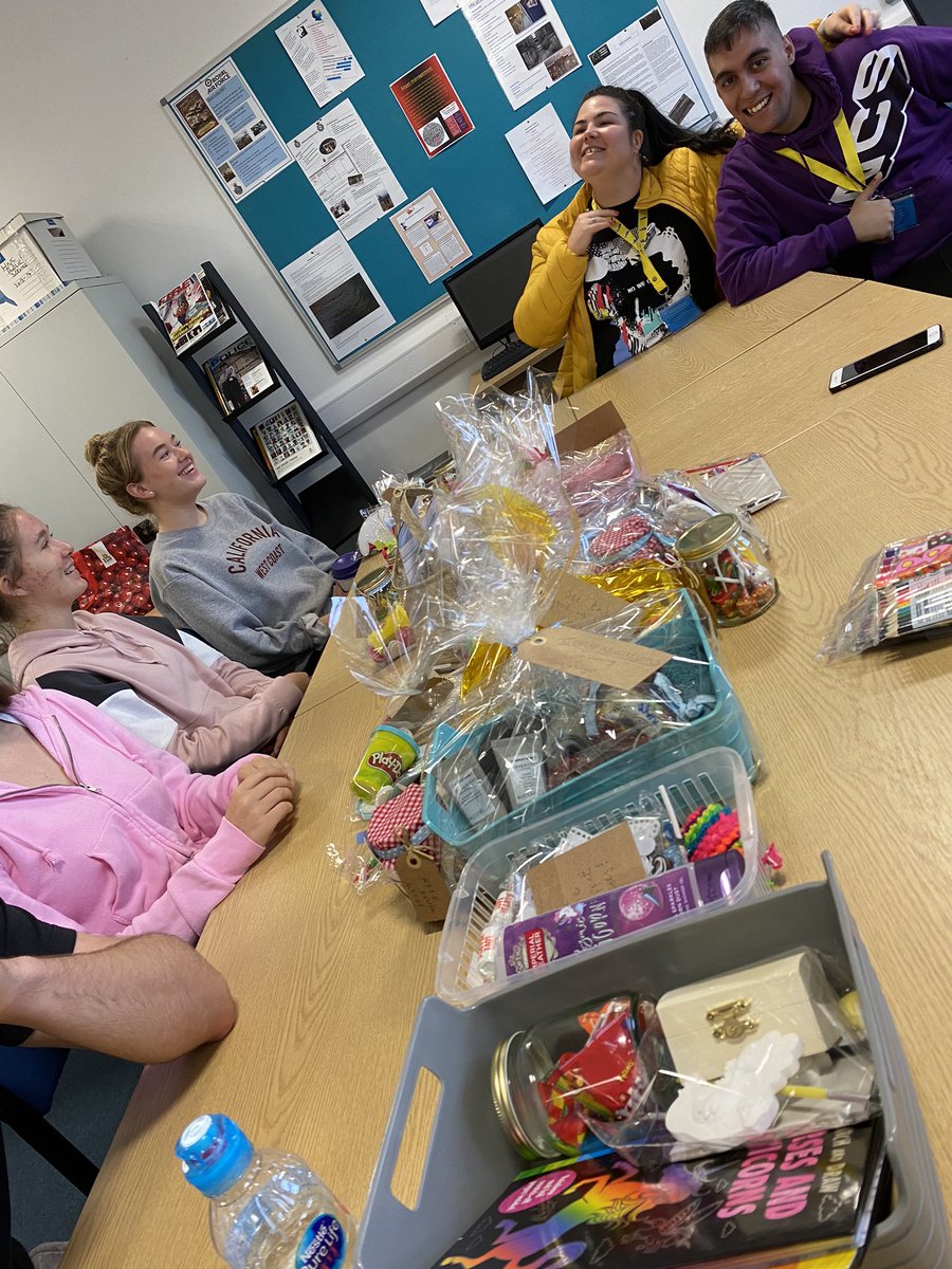 BrathayTrust's tweet photo. Social  Action.. Wave 1, team 1 &amp; 2. #KeepDoingGood #CalderdaleSummer2020 @NCS https://t.co/h7sNGUwQxf