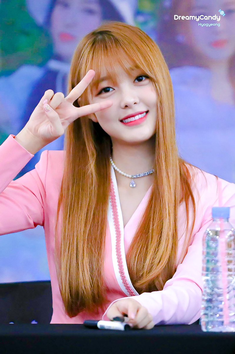 DreamyCandy_'s tweet photo. 데뷔 300일 축하해🎂💖

얼른 만나요ㅜㅜ 보고싶다.....

#아리아즈_효경 #아리아즈 #장효경 #효경 #ARIAZ #Hyogyeong @official_ARIAZ https://t.co/WzZVArSwMU