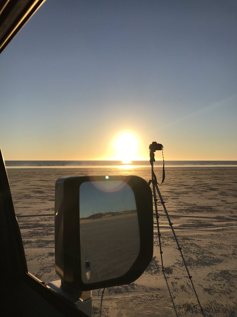 space_treasure8's tweet photo. Sunset 🌅 time lapse clips to follow ❤️🌞🙏🏼
#sungazing again!
#beachlife
#beachvibes
#beachedasbro https://t.co/UXzFbTSBfb