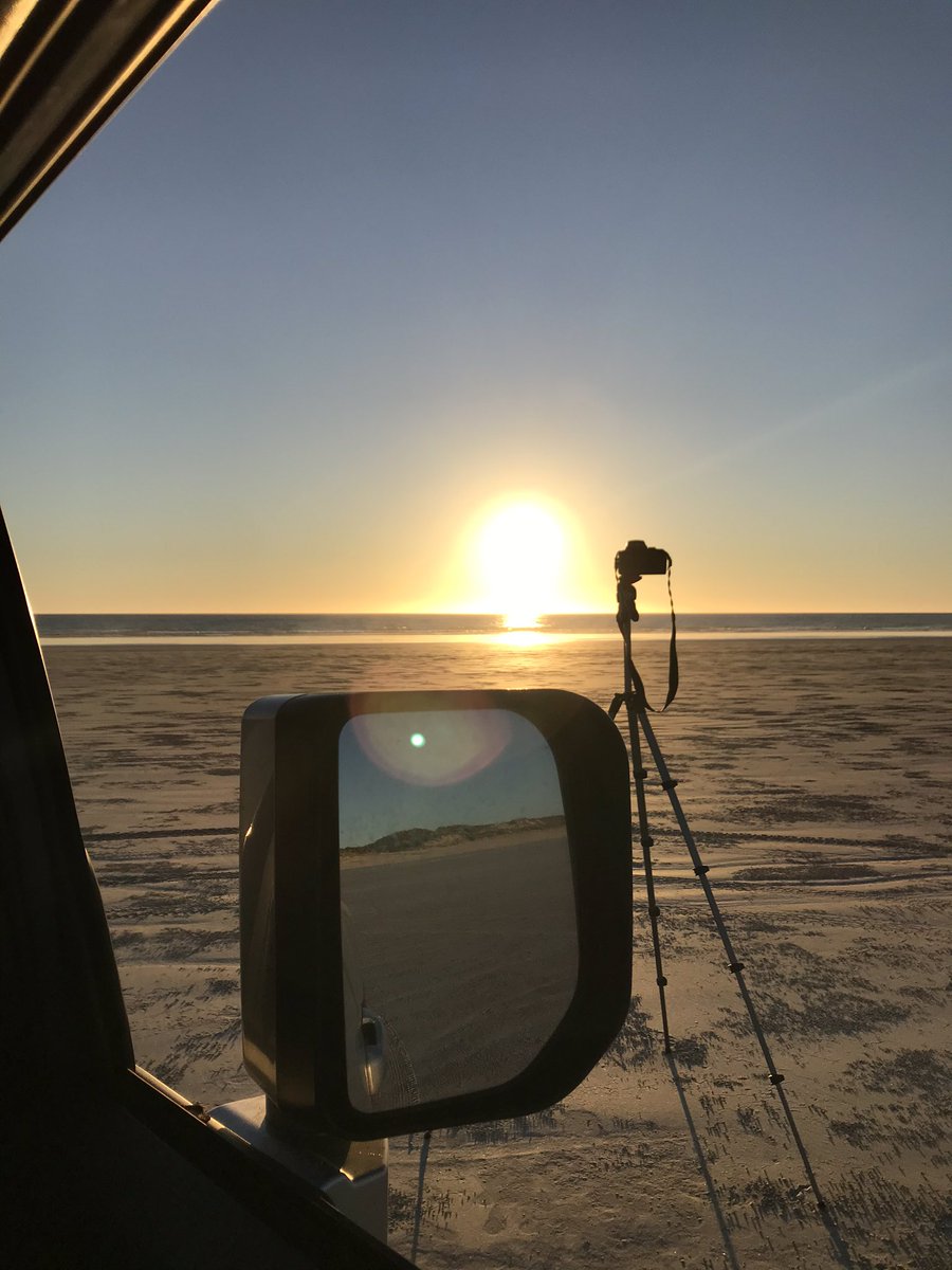 space_treasure8's tweet photo. Sunset 🌅 time lapse clips to follow ❤️🌞🙏🏼
#sungazing again!
#beachlife
#beachvibes
#beachedasbro https://t.co/UXzFbTSBfb