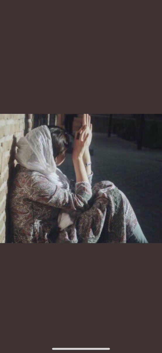 fhdd_x11's tweet photo. تحط يدها تخَاف الشمّس تجهرها
من فيهم اللي بنوره يجهَر الثاني ؟ https://t.co/SeDJwx4yUQ