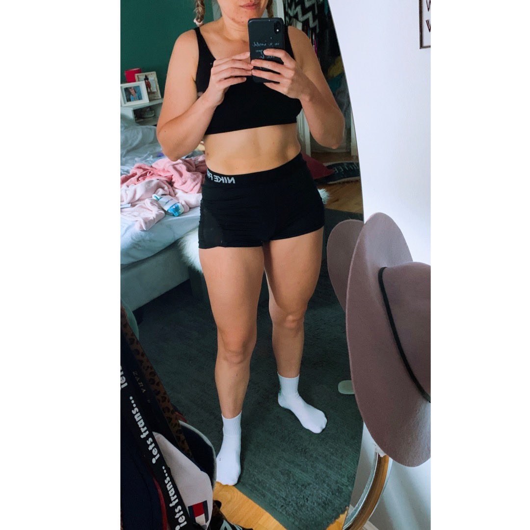 lindy1987's tweet photo. Burning the abs with Pilates via zoom this morning.  #NursesActive #runner #prenightshift #pilates https://t.co/nuesEnntDL