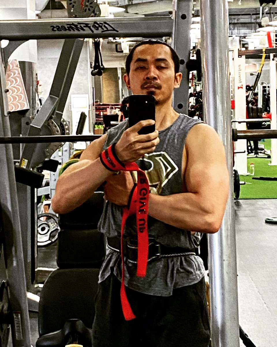 RamboGym1's tweet photo. NEVER GIVE UP  

#เอาคำดูถูกมาเป็นแรงผลักดัน💢💢
#ขอบคุณที่เคยดูถูกไอ้กล้ามแห้งในวันนั้น‼️‼️‼️
#จำไม่เคยลืม💢💢
#เจ็บปวดมาเยอะ☺️☺️
#บาดเจ็บมาเยอะ😢😢 https://t.co/qOQJbYpzQs