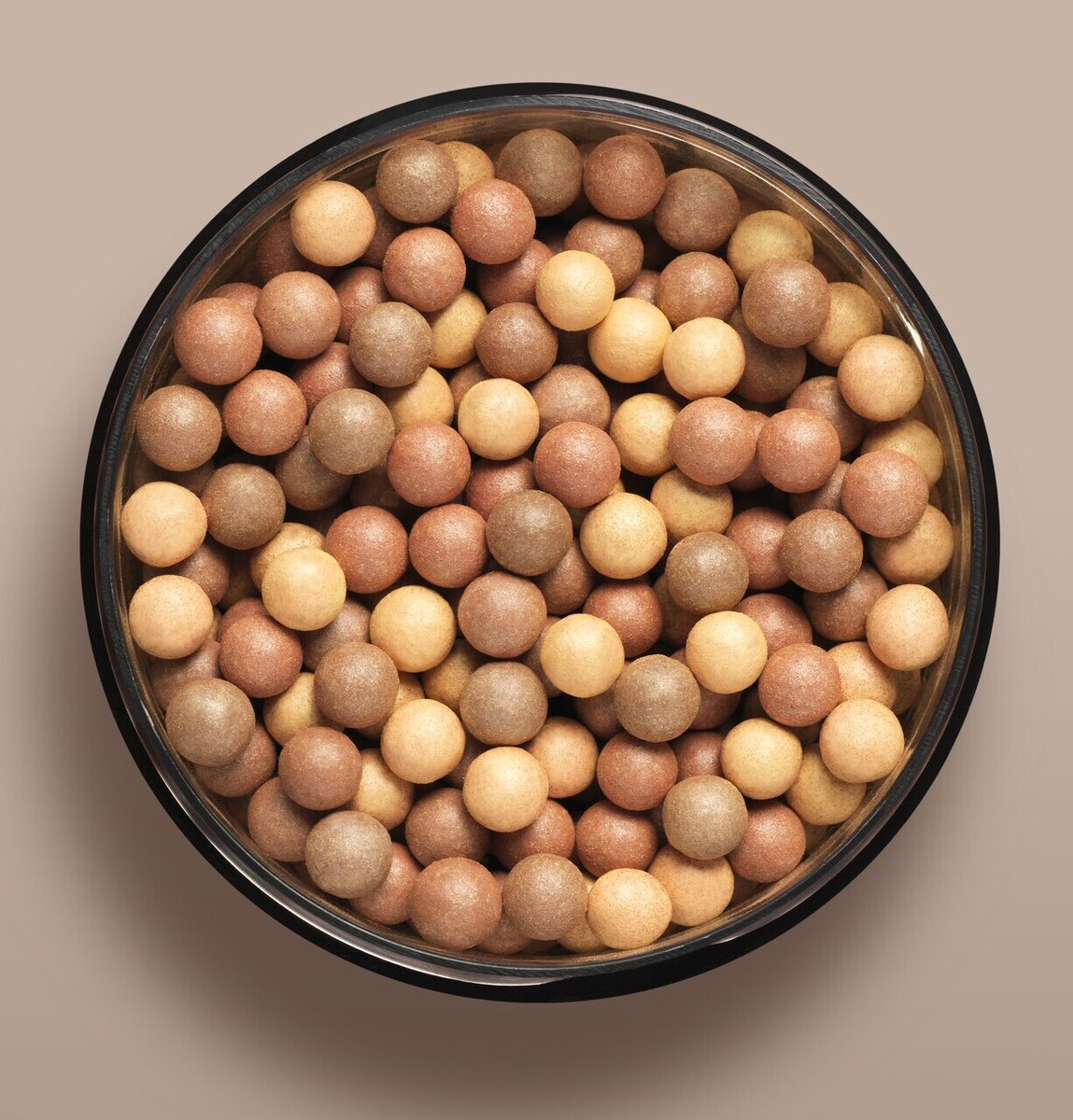 BodyandBeautyUK's tweet photo. For light coverage, Avon True Bronzing Pearl's can be worn on their own or over foundation. Enjoy non-cakey coverage that beautifully matches your skin tone. To get your Summer look, message me to order yours today!
#Avon #avonbronzingpearls
https://t.co/QNniTf7kmE https://t.co/tek2OLQSIs