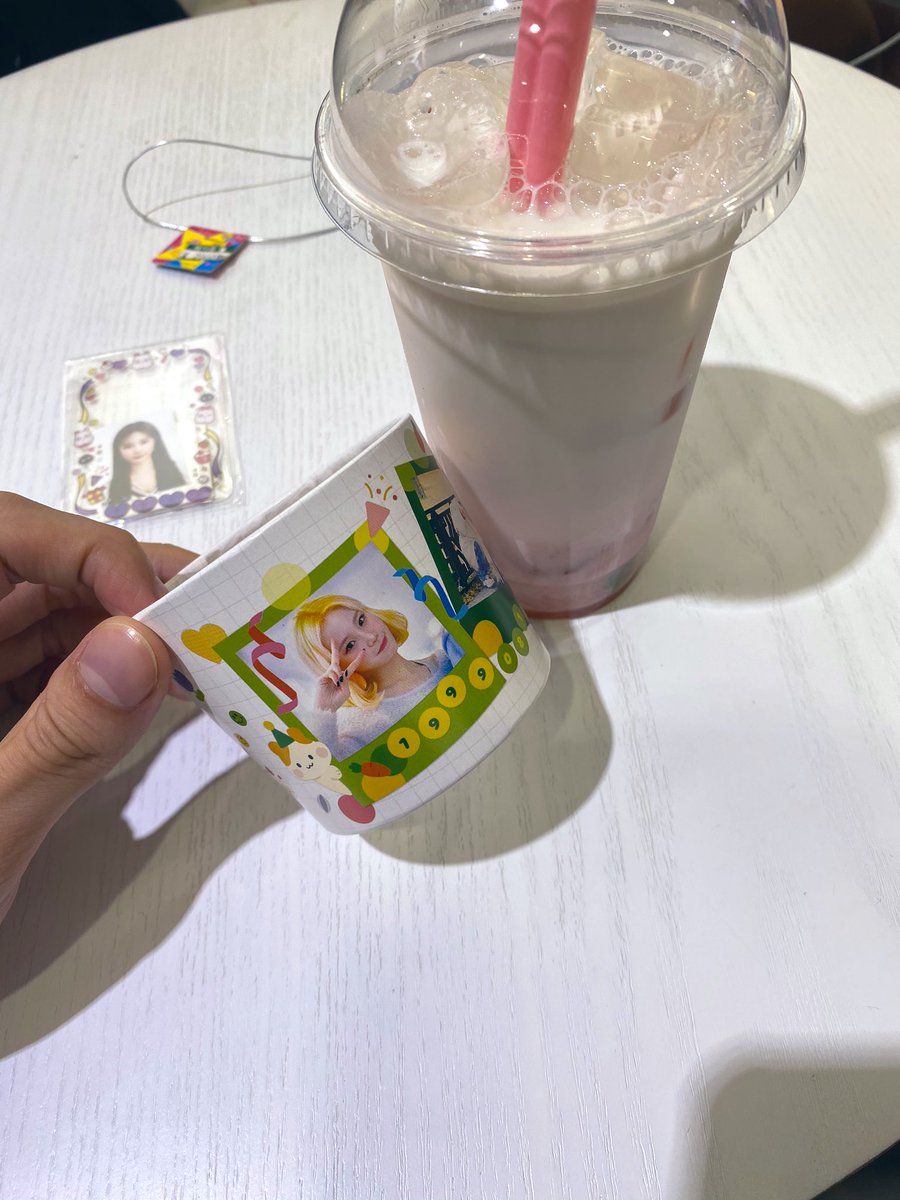 KimnayunT_T's tweet photo. Happy Jooe Day
생일축하해요~~❤️
#주원이의_22번째_여름
#8월에_피어난_파란_장미의_기적 https://t.co/F7Av5uk4bp