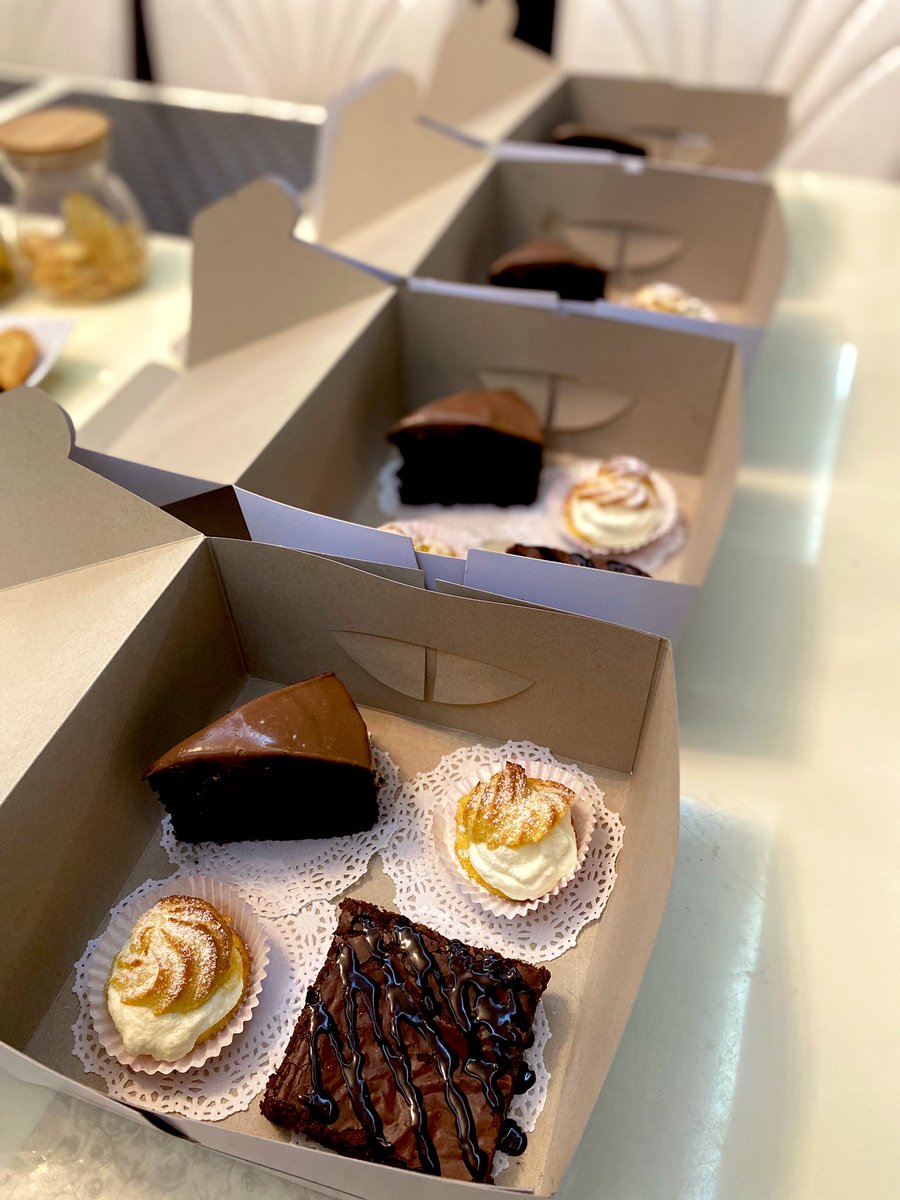 twinniesbakery's tweet photo. Combo set
RM 20 / Box
#brownies #creampuff #chocholatecake https://t.co/zZXmsuuzkV
