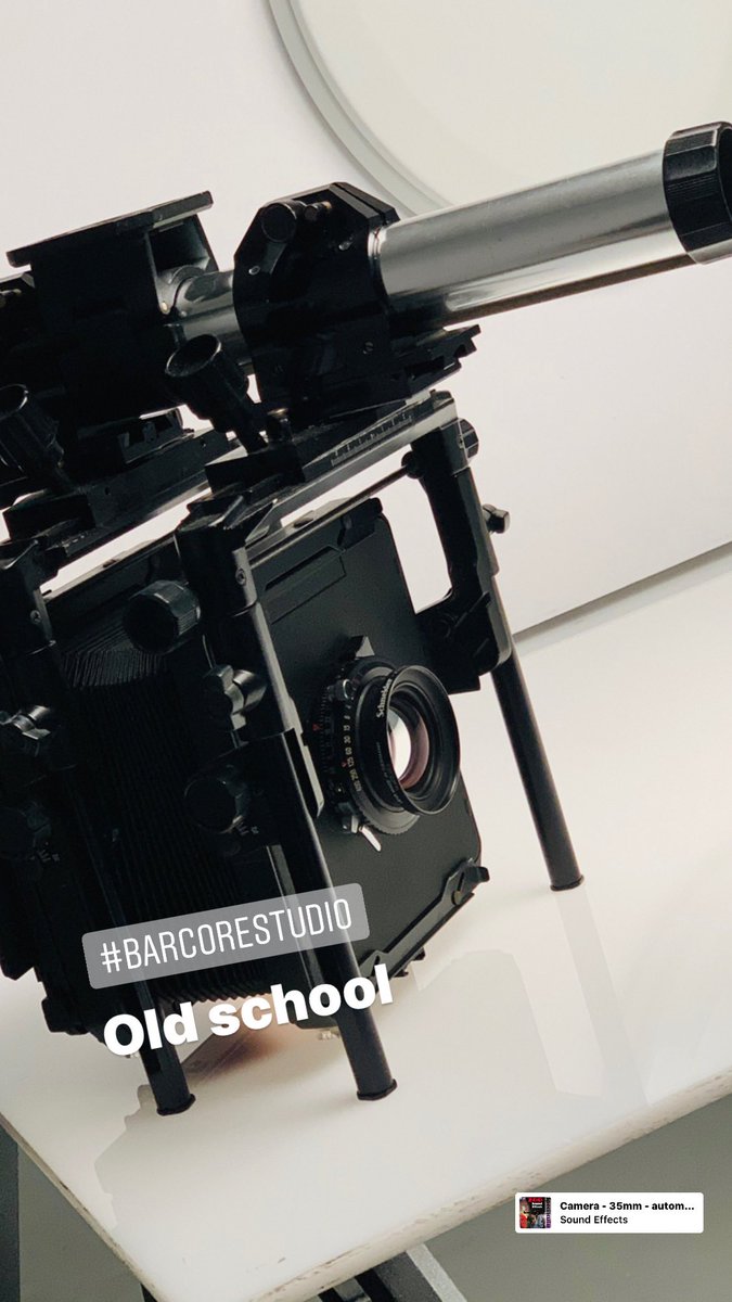 thebarcore's tweet photo. Old school photography https://t.co/bXaQO1J8K6