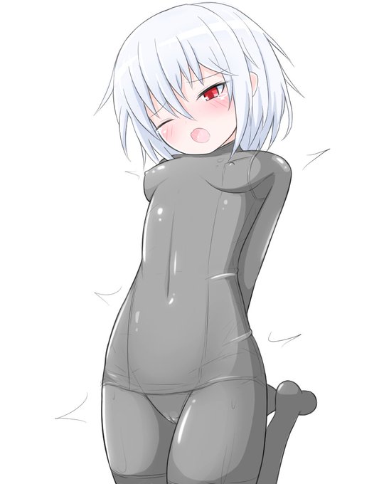 絵332号「ノエさん」
体にピッタリと纏わりつくスライムに襲われ、身体中をギチギチと締め付けられる。内部ではゴム質のスライムが蠢き、敏感なところが刺激され、苦しみの中に甘い刺激が現れる。その感覚に堪らず乳首が勃起してしまい・・・

というわけでお題箱「ラバー拘束されるノエさん」でした。 