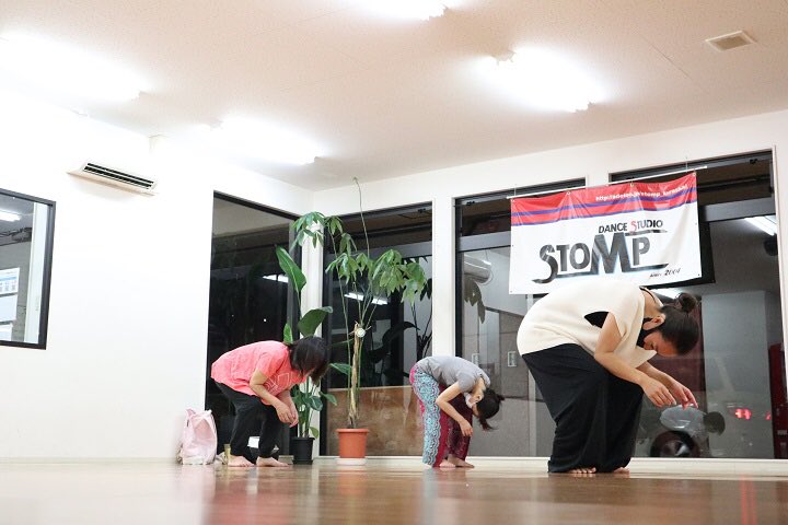 STOMP_kurashiki's tweet photo. 暑いからこそ、体力作りに有酸素運動しましょうー😊
踊って、楽しく身体を鍛える、ダンス運動です✨
大人の方のお問い合わせが増えております☺️見学はいつでも行なって頂けます‼️
まずはお問い合わせください😊
#ダンス倉敷
#キッズダンス
#大人ダンス
#studio_STOMP
#スタジオストンプ倉敷店 https://t.co/lS44oPqFx3