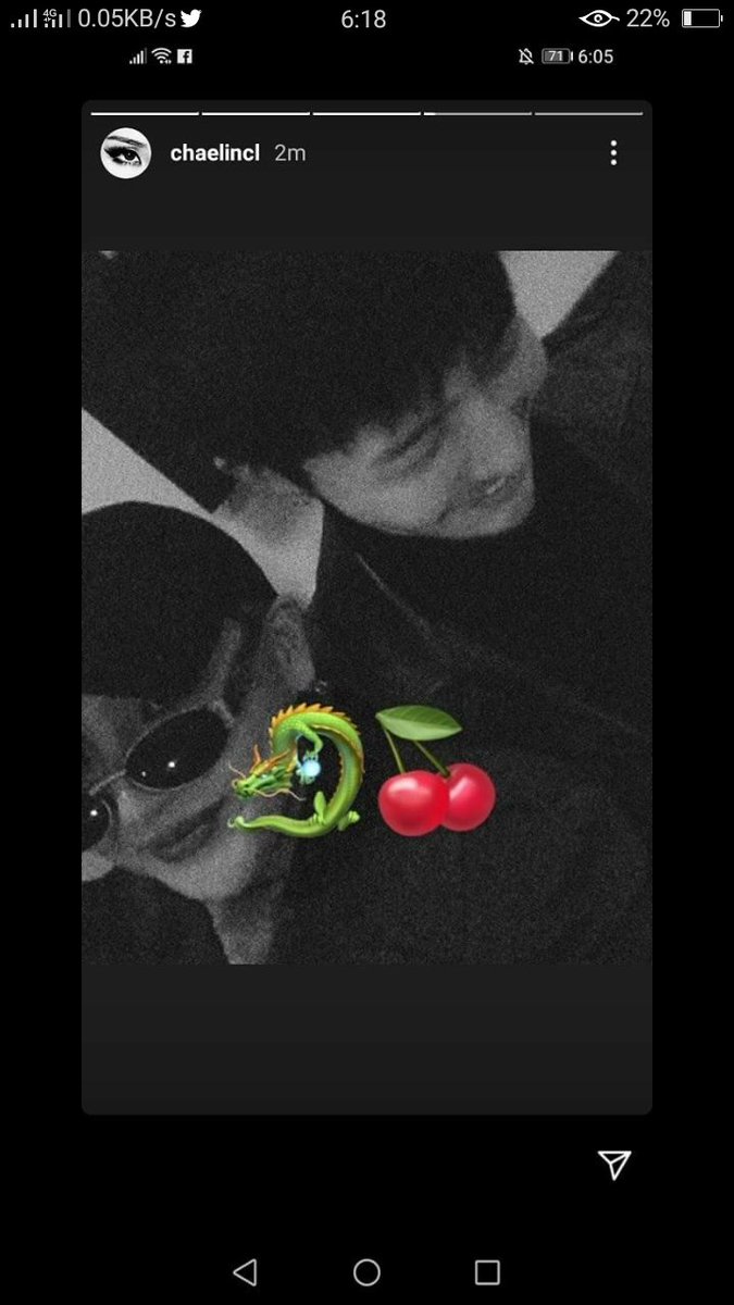 asseyinking's tweet photo. Glad to see these posts on FB about CL's IG story update. Indeed, skydragon is sailing. Yet, I am still waiting for another one. Ehem, Dara Unnie! Pls. feed my DaraGon heart as well.Juseyo!Hahaha. 
#Happy818KwonJiyong 
#gdragonday https://t.co/2lBYQonTPp