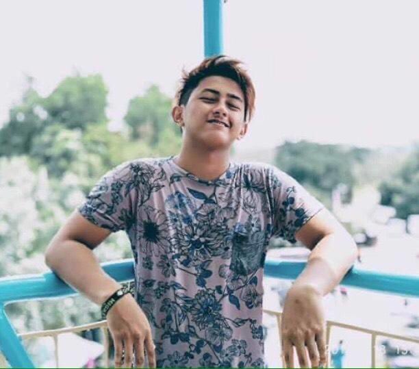 TinBigolive's tweet photo. Add na mga baks pachupa ng cavite! Laban na ngayon GCQ! https://t.co/1ivyB5NrET